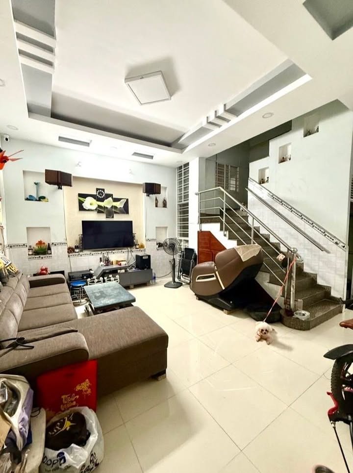 Nhà 4 tầng hẻm ô tô Huỳnh Tấn Phát, Quận 7, 80m² giá 6 tỷ - Phù hợp gia đình đông người!