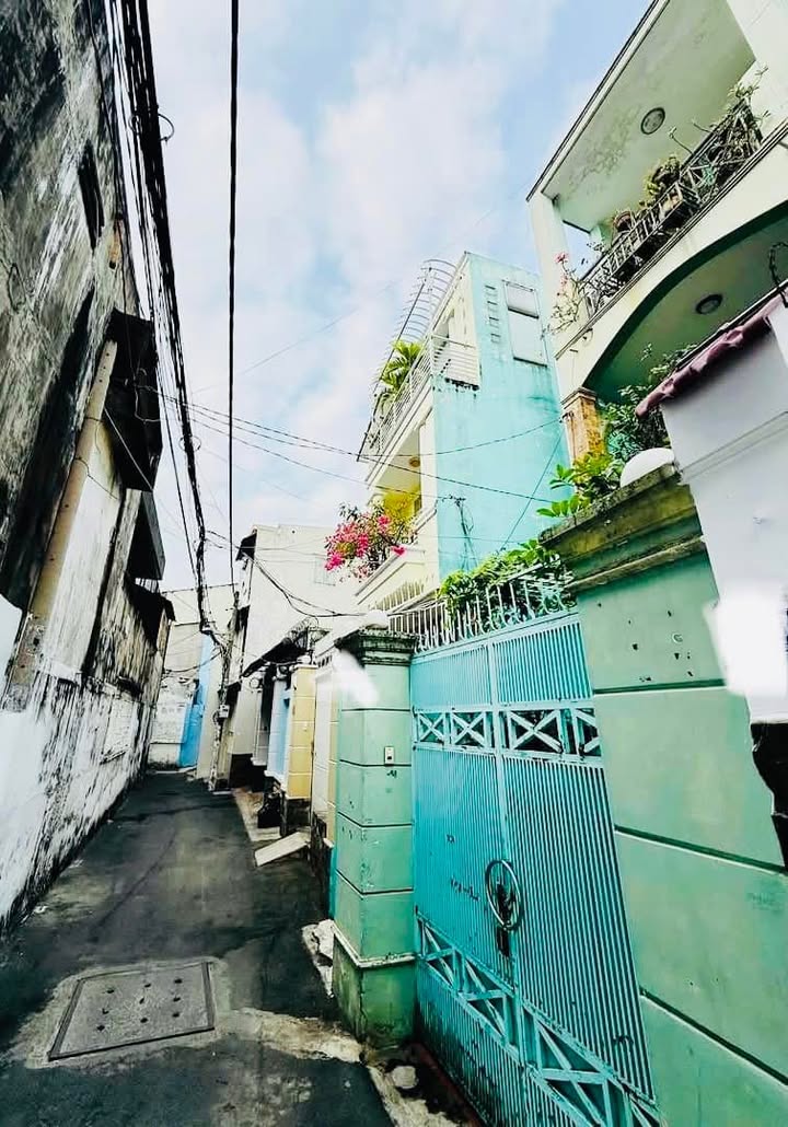 Nhà 3 tầng Nơ Trang Long 31m² giá 5.45 tỷ - Đầu tư sinh lời ngay!