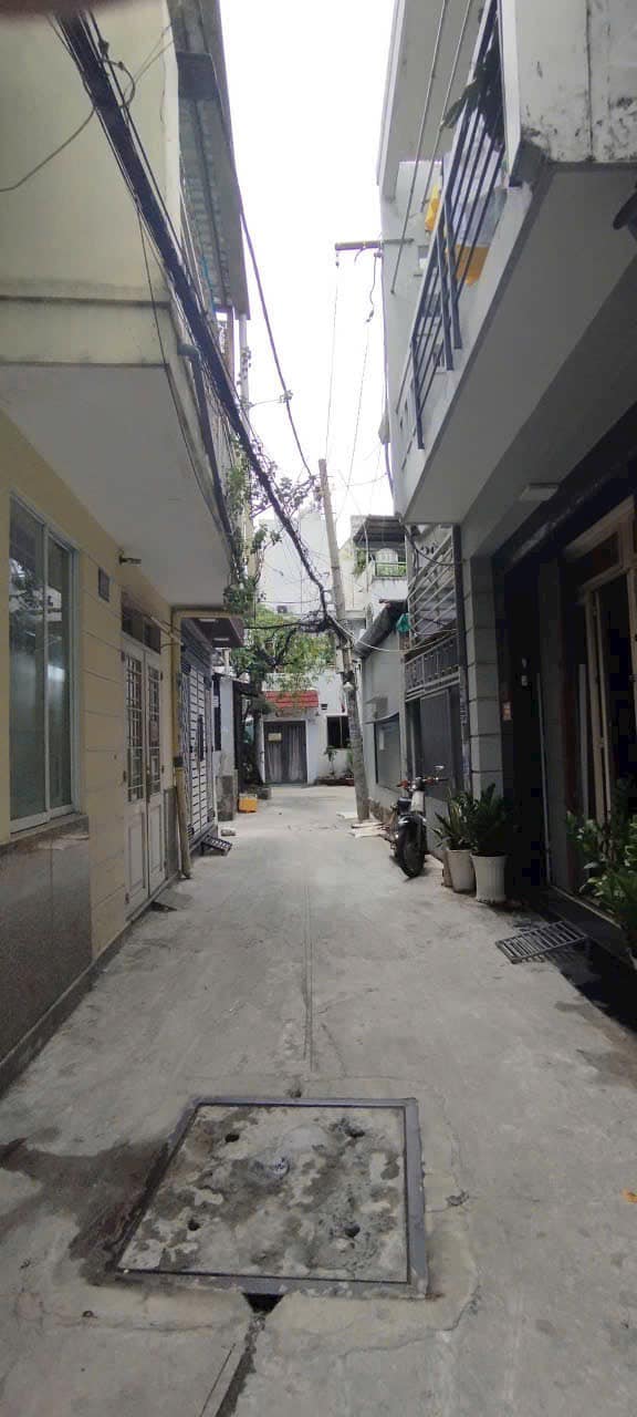Nhà phố Huỳnh Văn Bánh, Phú Nhuận 33m² giá 4.9 tỷ - 2 mặt hẻm thoáng mát