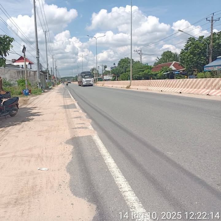 Đất nền ĐT744, Phường Tây Thạnh, 330m² giá 2 tỷ 250 triệu - Vị trí đẹp, kinh doanh thuận lợi!