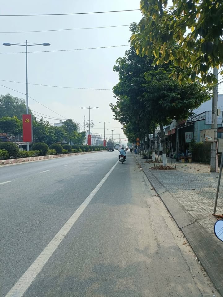 Nhà mặt tiền đường DT 744, xã Phú An, Bến Cát 585m² giá 8.5 tỷ - Vị trí kinh doanh đắc địa!