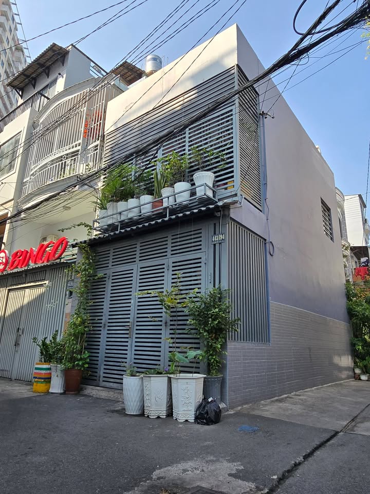 Nhà 3 tầng Lê Văn Sỹ, Quận 3 - 27m² giá 6.999 tỷ - Cơ hội vàng cho nhà đầu tư!