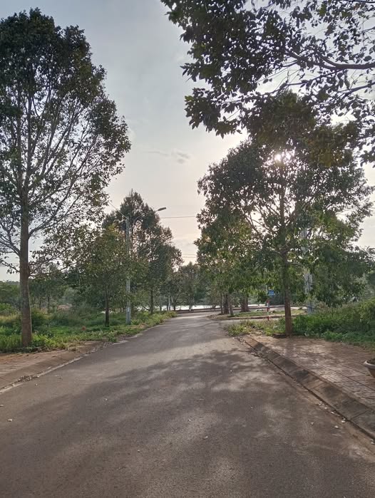 Đất nền Phường Đoàn Kết, Thị Xã Buôn Hồ 189m² giá 2.85 tỷ - Gần bờ hồ chỉ 30m!