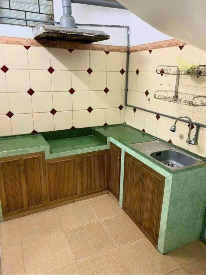 Nhà cho thuê mặt ngõ Đình Đông, Hải Phòng 50m² giá 3,5 triệu - Nhà sạch sẽ, thoáng mát!