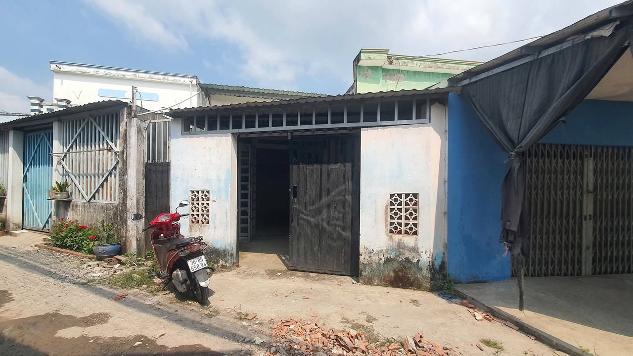 Nhà riêng Ấp 5, Đức Hòa Đông 95m² giá 1.3 tỷ - Chính chủ bán gấp!