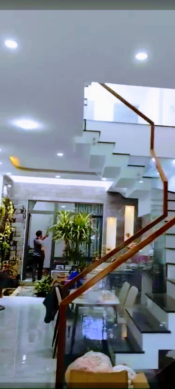 Nhà 3 tầng mặt tiền trung tâm Tuy Hòa 80m² giá 3.75 tỷ - Sẵn sàng ở ngay!