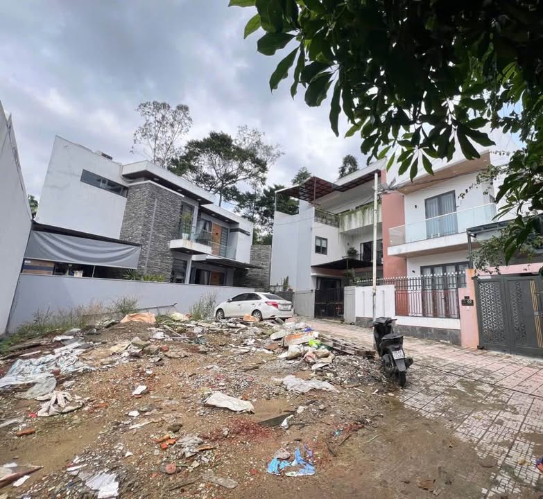 Đất nền 69 Lê Ngô Cát, Huế 100m² giá 1.8 tỷ - Cạnh đường 43m Nguyễn Hoàng!