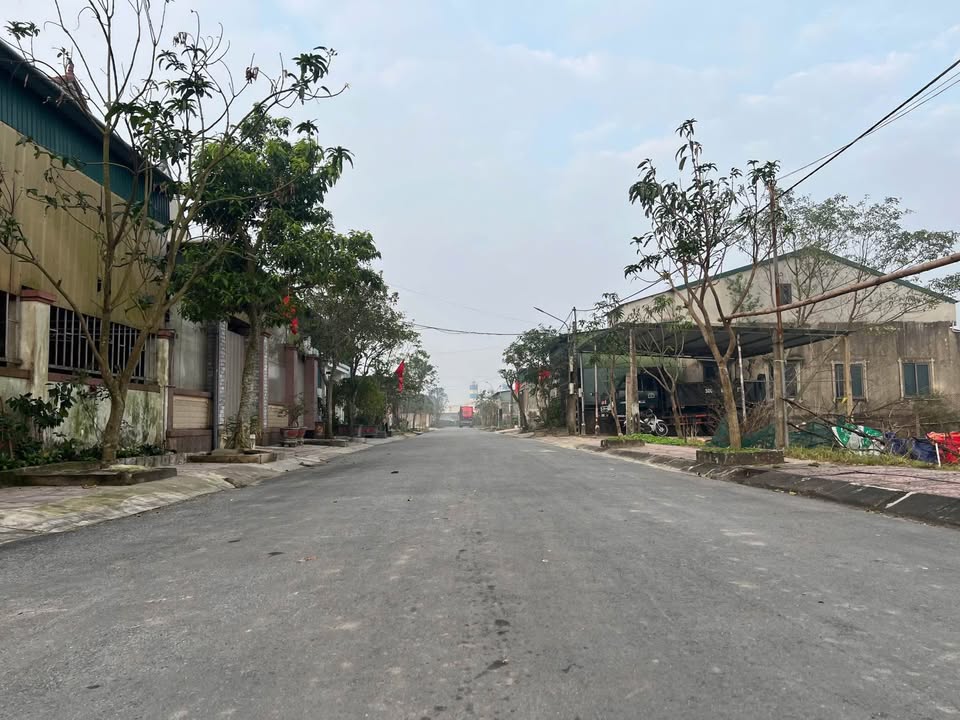 Đất Thôn Ba Giang - Việt Xuyên 160m² giá chỉ 2.7 tỷ - Tiềm năng đầu tư vượt trội!