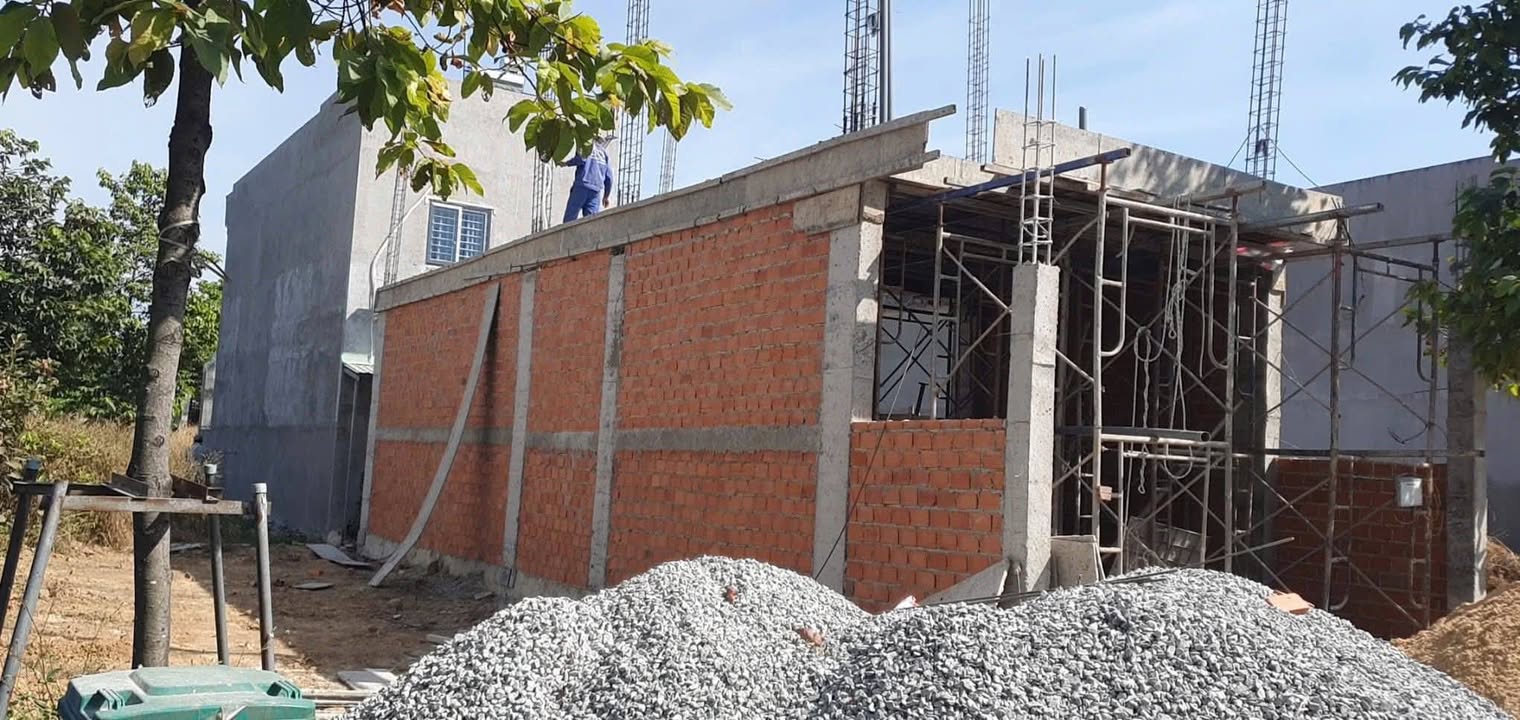 Nhà riêng Tân Long 1, Tân Uyên 75m² giá 2.35 tỷ - Full nội thất đẹp, chỉ cần vào ở!