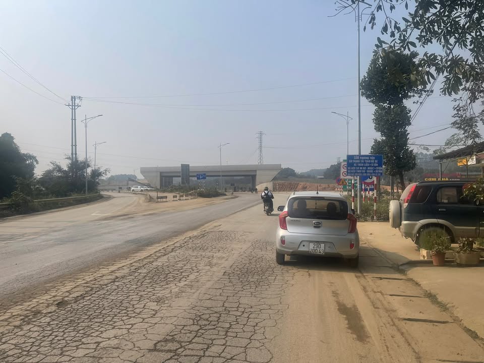 Đất nền Phú Hộ 100m² giá 3.5 tỷ - Tiềm năng tăng giá cao!