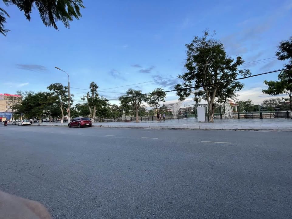 Nhà riêng Đào Yêu, Hồng Thái 50m² giá 2.15 tỷ - Sân cổng riêng, gần cầu Kiến An!