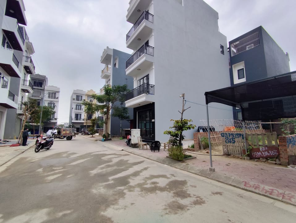 Bán đất TĐC A51 Vĩnh Niệm 56m² giá 5.208 tỷ - Đường lớn, vị trí đẹp!