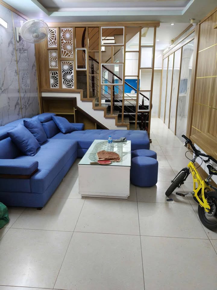 Nhà 3 tầng ngõ Đà Nẵng, 120m² giá 2.55 tỷ - Chính chủ bán gấp!