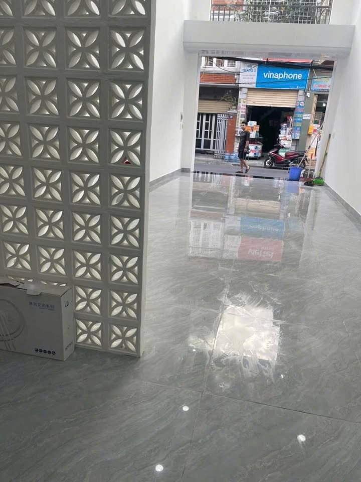 Nhà phố mặt đường Chùa Hàng 60m² giá 6.7 tỷ - Đầu tư sinh lời lý tưởng!