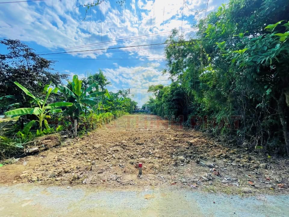 Đất nền Hương Toàn 141m² giá 550 triệu - Khu vực ven sông mát mẻ, ô tô vào tận nơi!