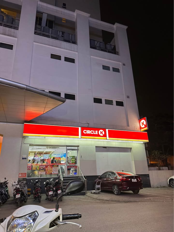 Mặt phố Cửa Đông, Hoàn Kiếm 200m² giá 40 triệu - Cơ hội vàng cho kinh doanh!