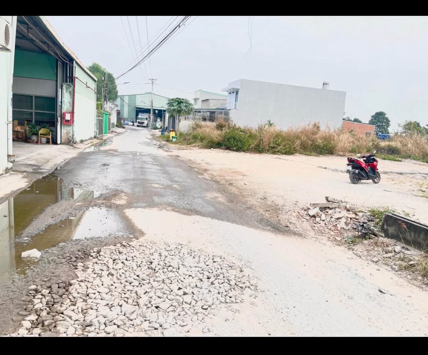 Nhà mặt tiền Khánh Bình 117m² giá 2 tỷ - Kinh doanh thuận lợi!