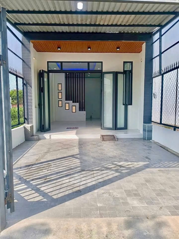 Nhà đẹp Phường Tân An, Thủ Dầu Một 117.5m² giá chỉ 2.09 tỷ - Sân ô tô, chính chủ!