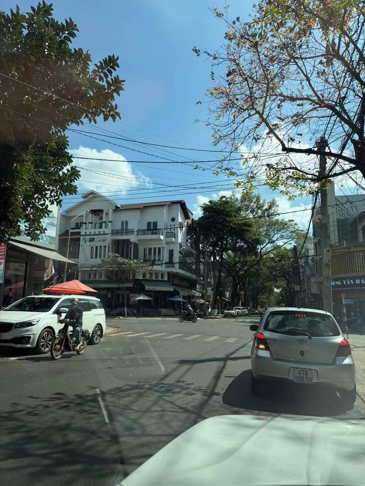 Nhà mặt tiền Lý Thường Kiệt, Huyện Đông Hòa, 145m² giá 15.8 tỷ - Kinh doanh sầm uất!