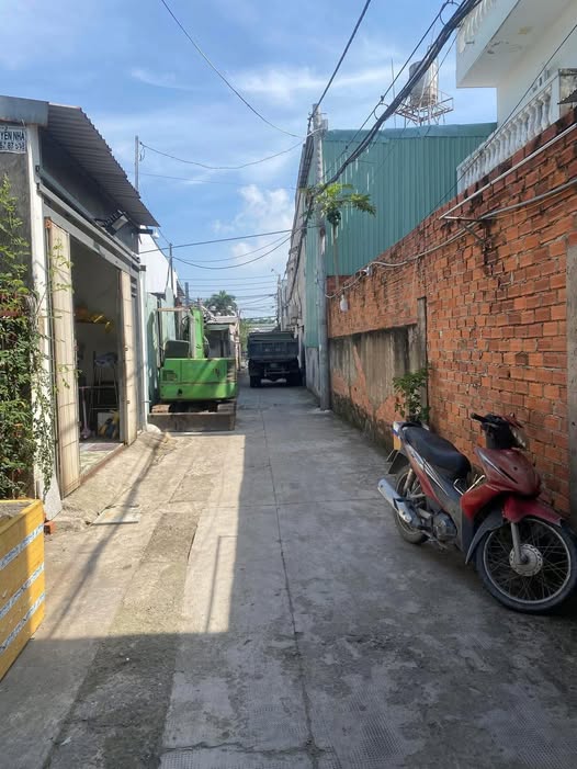 Nhà 2 tầng Tô Ký Hóc Môn 52m² giá 2.6 tỷ - Sổ hồng chính chủ, vị trí đẹp!