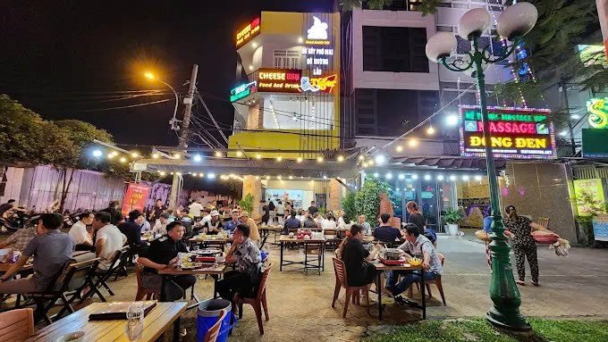 Cho thuê góc 2 mặt tiền ăn nhậu Tân Bình 90m² giá 120 triệu - Vị trí đắc địa, dễ nhận diện!