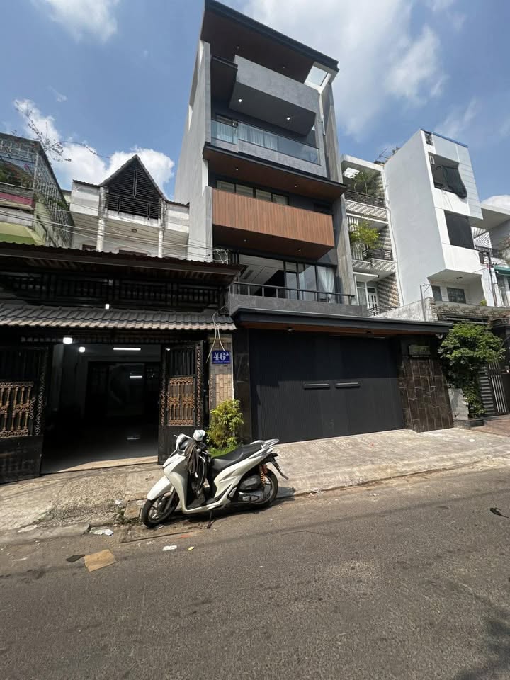 Nhà mặt tiền Âu Cơ, Quận 11, 105m² giá 13 tỷ - Ô tô vào nhà, thiết kế cổ điển!