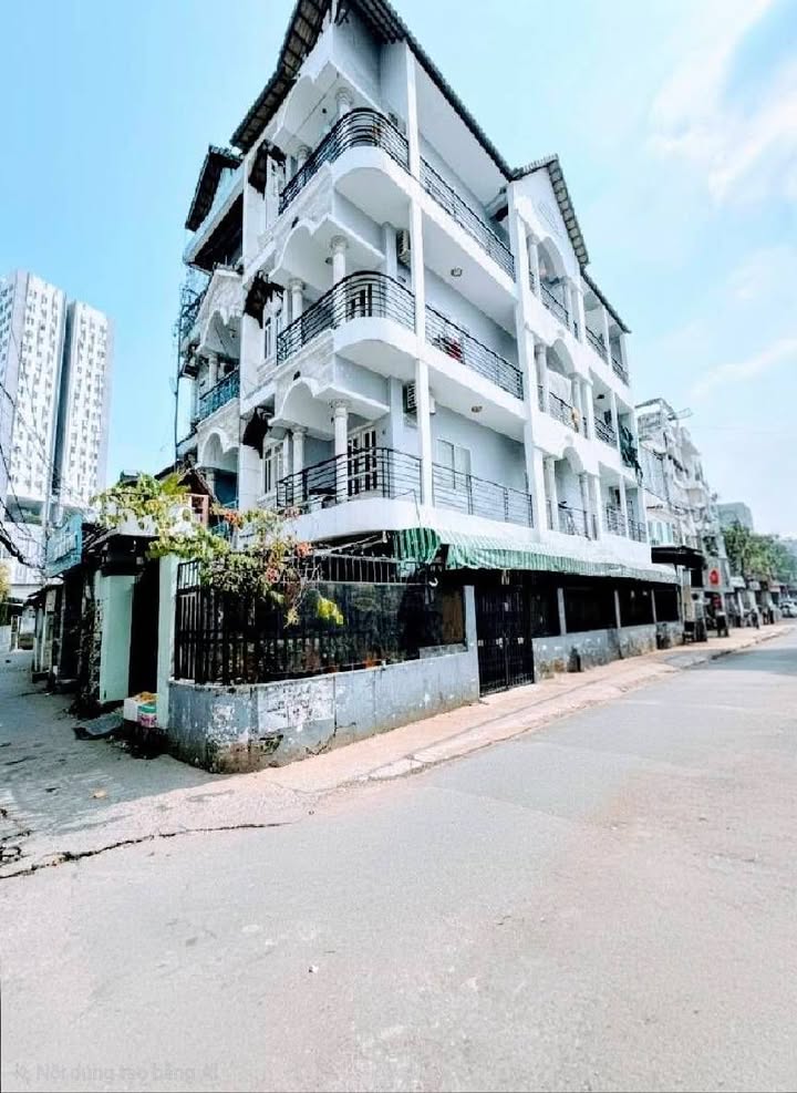Chính chủ bán CHDV 4 tầng Quận 7, diện tích 95m² giá 8.9 tỷ - Đầu tư sinh lời ngay!