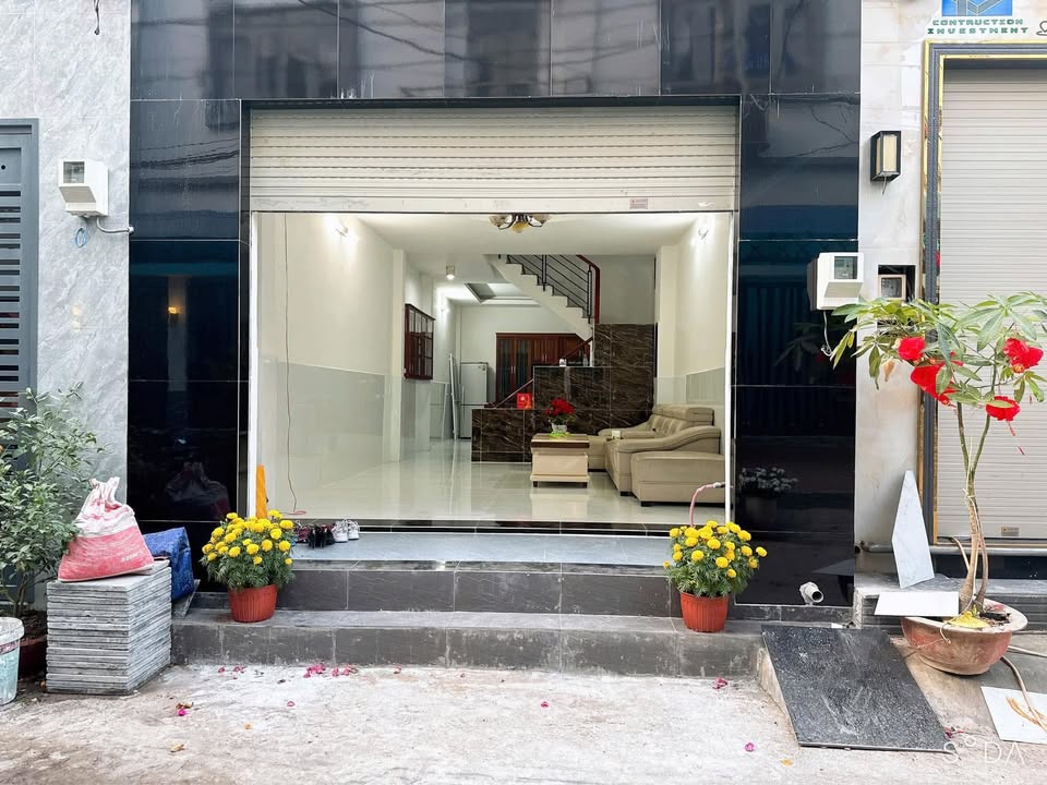 Nhà cho thuê hẻm xe hơi Đào Tông Nguyên 50m² giá 8 triệu - Tiện lợi cho gia đình và văn phòng!