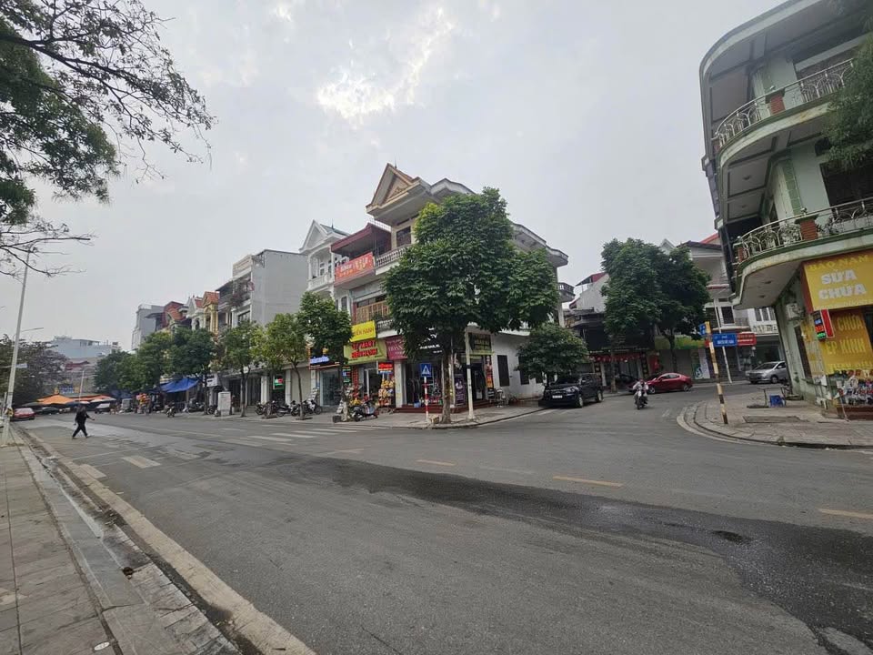 Nhà bán góc Nguyễn Viết Xuân Vĩnh Yên 81m² giá 14 tỷ - Kinh doanh sầm uất!