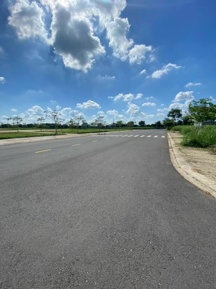 Đất nền Sài Gòn Village 80m² giá 2.3 tỷ - Sổ hồng chính chủ