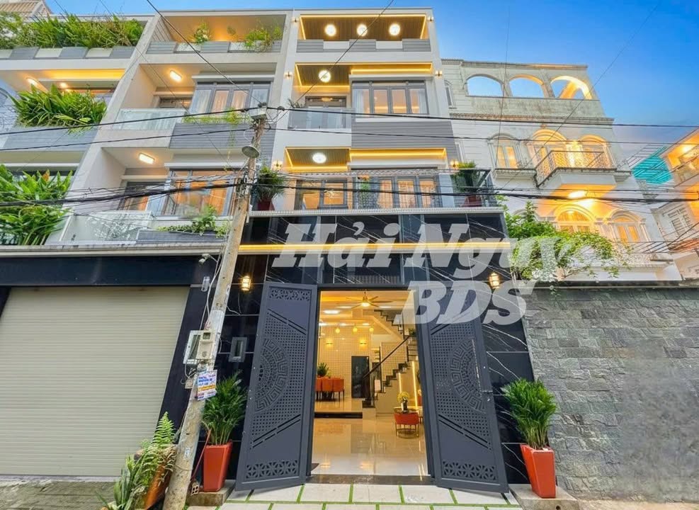 Nhà 3 Lầu Hẻm Xe Hơi KDC Nhà Cao Tầng Đồng Bộ - 50m² giá 6.79 tỷ - Chính chủ bán gấp!