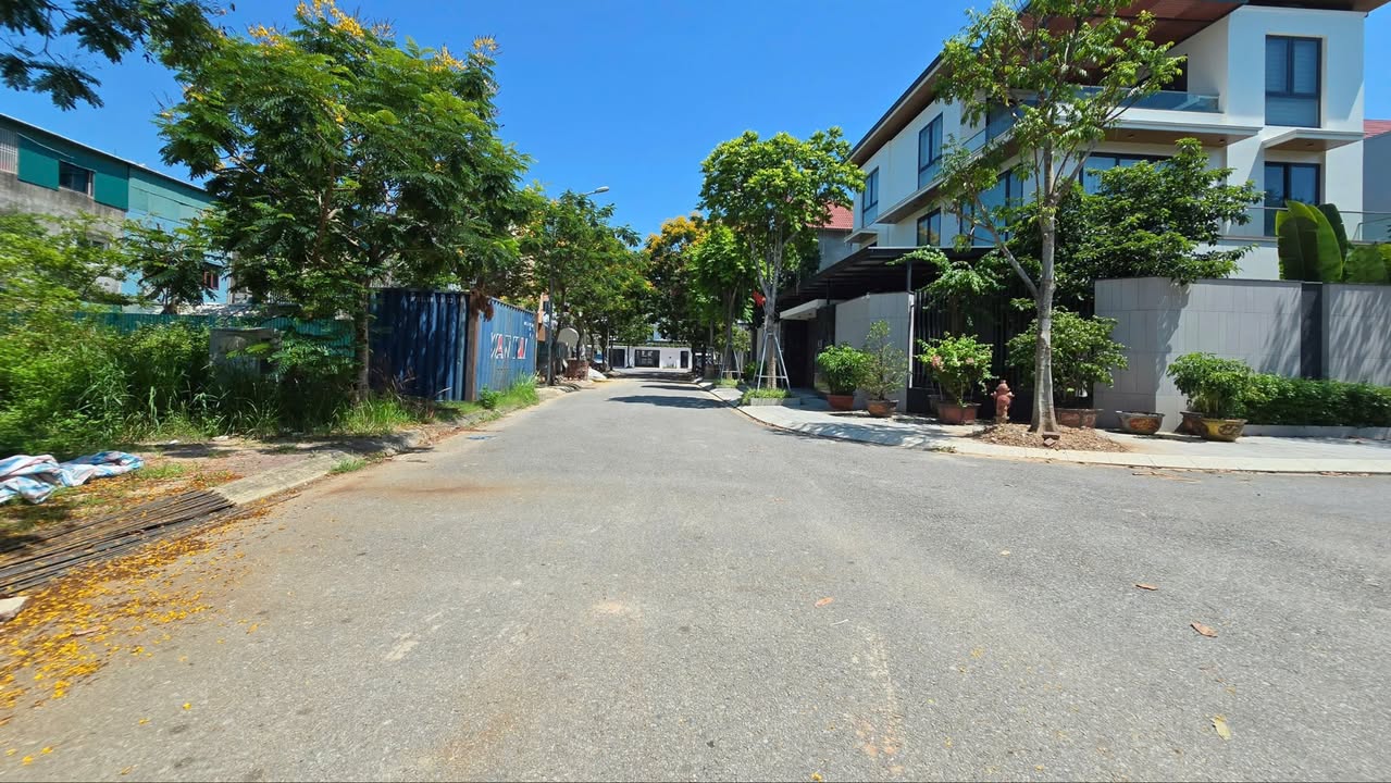 Đất QH HUD Tổ 4 Nguyễn Du 129m² giá 5.8 tỷ - Vị trí trung tâm, giao thông thuận lợi!