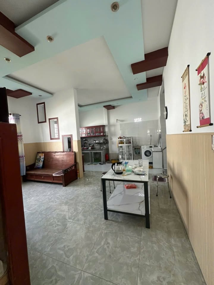 Nhà 7 phòng ngủ gần Trường Đại học Trà Vinh 200m² giá 2.45 tỷ - Vị trí đắc địa cho kinh doanh!