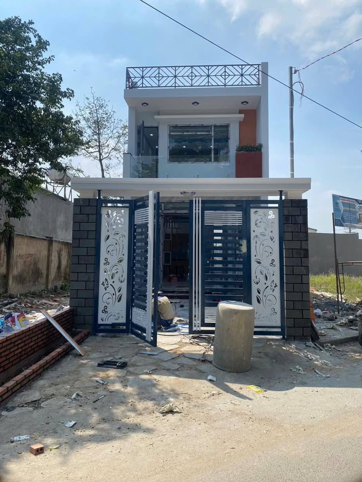 Nhà phố Trảng Dài Biên Hòa 105m² giá 3.15 tỷ - Sổ hồng chính chủ, mặt tiền kinh doanh!