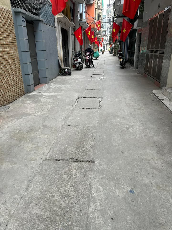 Nhà phố Nguyễn An Ninh 40m² giá 7.9 tỷ - Thiết kế thông thoáng, đón nắng gió!