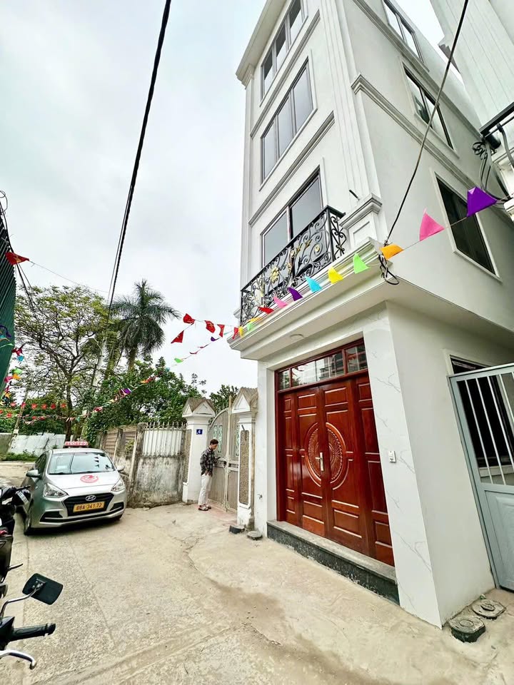 Nhà mặt ngõ ô tô đỗ cửa tại Tây Tựu, 38m² giá 6.x tỷ - Sổ đỏ chính chủ!