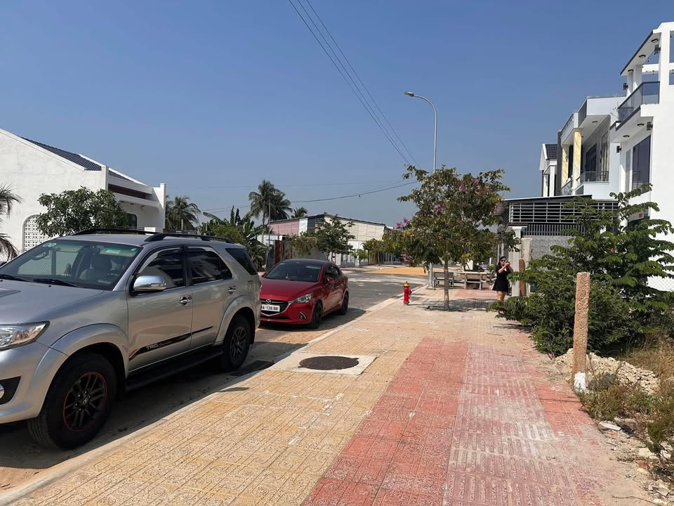 Đất Tái Định Cư Vong Trắc Tre, Vạn Phú, Huyện Vạn Ninh - 162m² Full Thổ Cư, Giá 2 Tỷ