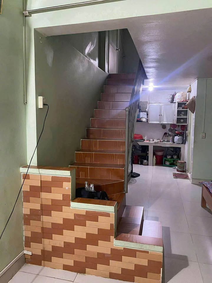 Bán đất ngõ phố Cẩm Thượng 40m² giá chỉ 1.4 tỷ - Sổ đỏ chính chủ!