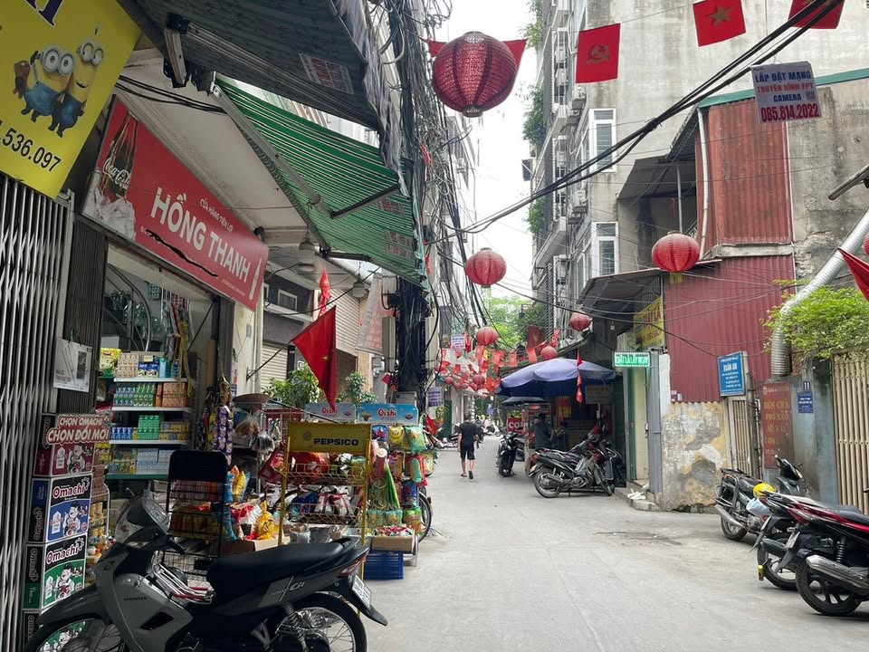 Đất nền 79m² Phố Quan Hoa, Cầu Giấy - Giá 25.5 tỷ - Lô góc 2 mặt tiền, ô tô vào tận nơi!