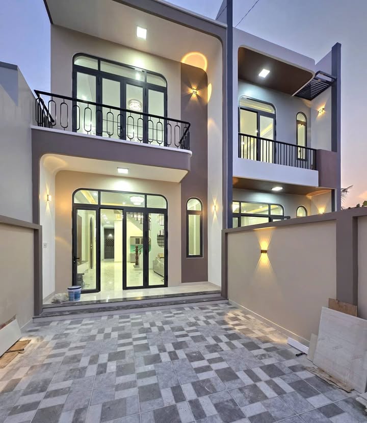 Nhà lầu hiện đại tại Hòa Thành, Tây Ninh 122.5m² giá 2.59 tỷ - Bán gấp, chính chủ!