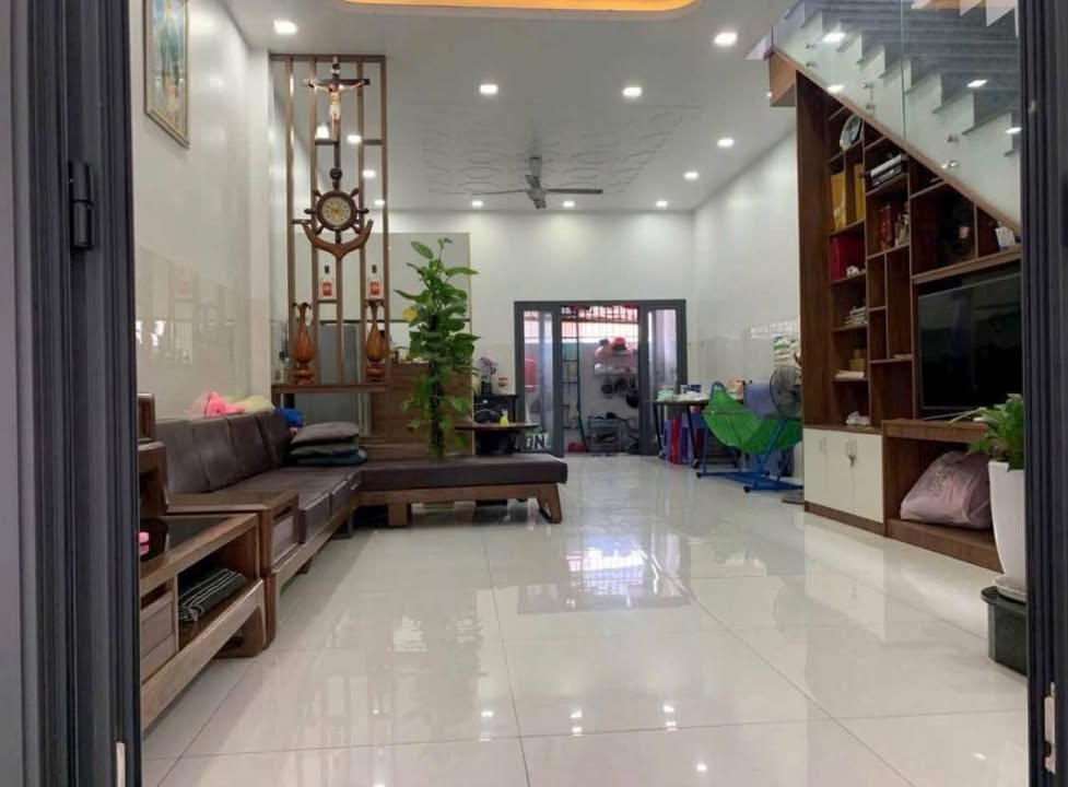 Nhà phố Tân Biên, Biên Hòa 85m² giá 2.189 tỷ - Sổ hồng chính chủ, tiện nghi đầy đủ!