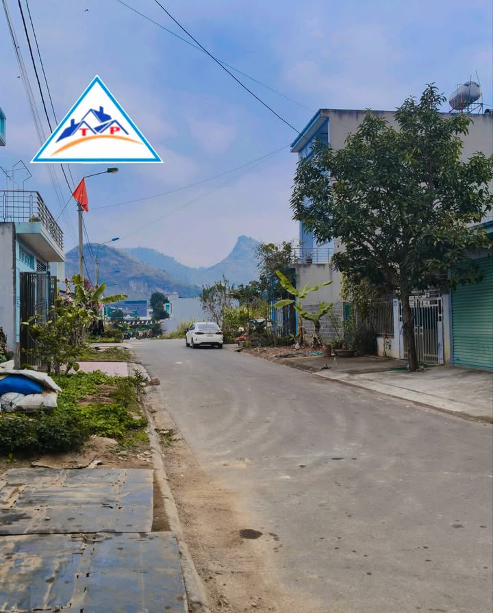 Đất nền Phường Đoàn Kết, TP Lai Châu 105m² giá 700 triệu - Cơ hội đầu tư tuyệt vời!