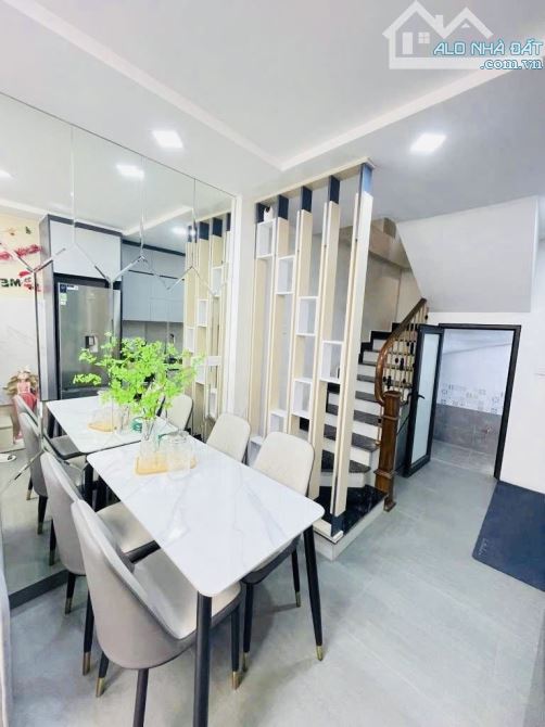 Nhà riêng P. Minh Khai, Q. Hai Bà Trưng 33m² giá 9.2 tỷ - Chính chủ bán gấp!