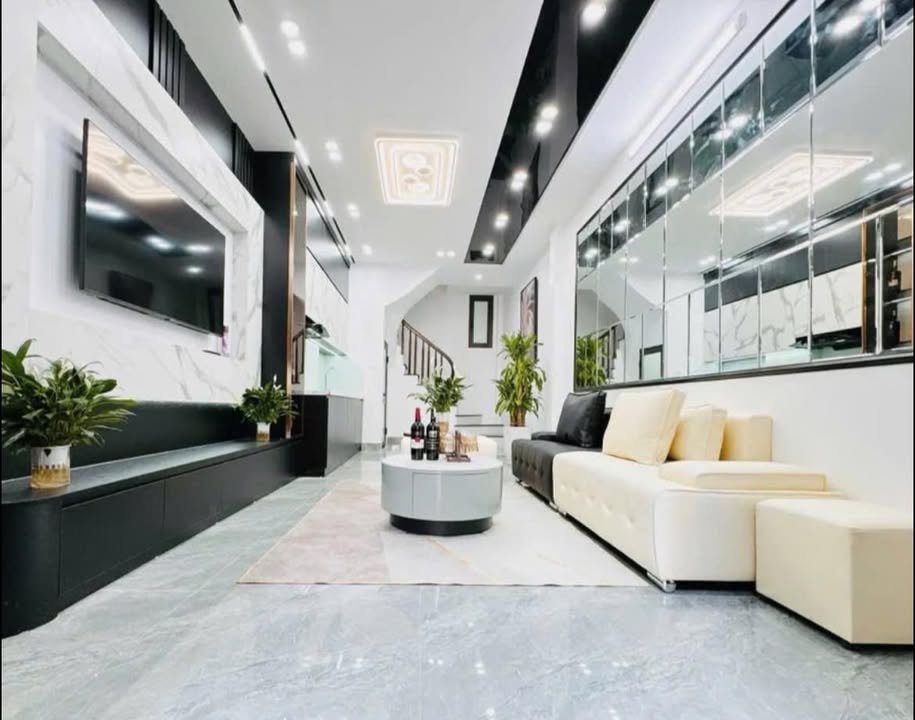 Nhà riêng Phố Doãn Kế Thiện 40m² giá 9.5 tỷ - Sẵn sàng vào ở ngay!