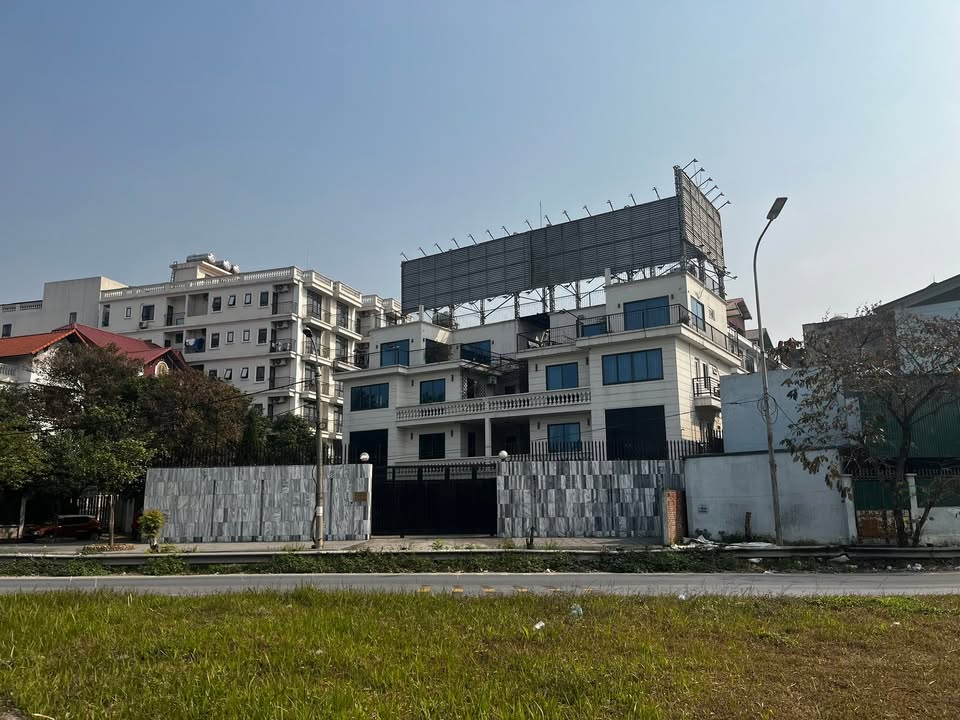 Cho thuê toà nhà văn phòng kết hợp nhà ở tại Đồng Xép, Bắc Ninh - Thiết kế hiện đại, nội thất đẹp!