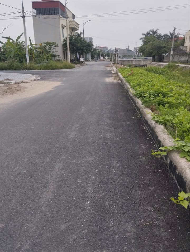 Căn hộ Nguyễn Phúc Lai 75m² giá 1 tỷ - Hướng Tây, gần chợ và trường học!