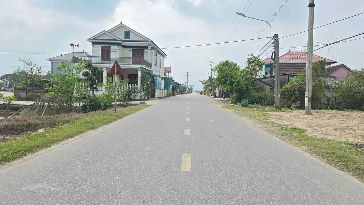 Đất mặt đường Huyện Lộ 92, Phường Hà Huy Tập 231m² giá 4.x tỷ - Vị trí kinh doanh lý tưởng!