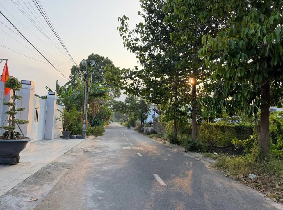 Mặt tiền đường Huỳnh Văn Quỡn, Trà Vinh 400m² giá 2.2 tỷ - Đầu tư sinh lời!