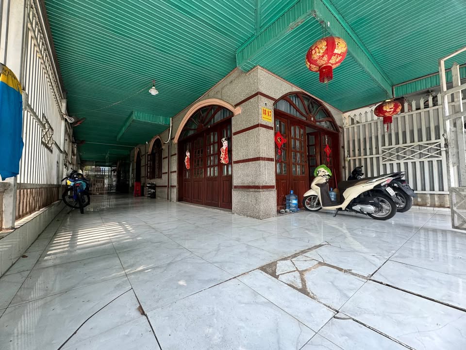 Nhà góc 2 mặt tiền phường An Bình 160m² giá 16 tỷ - Vị trí đắc địa, giá tốt!