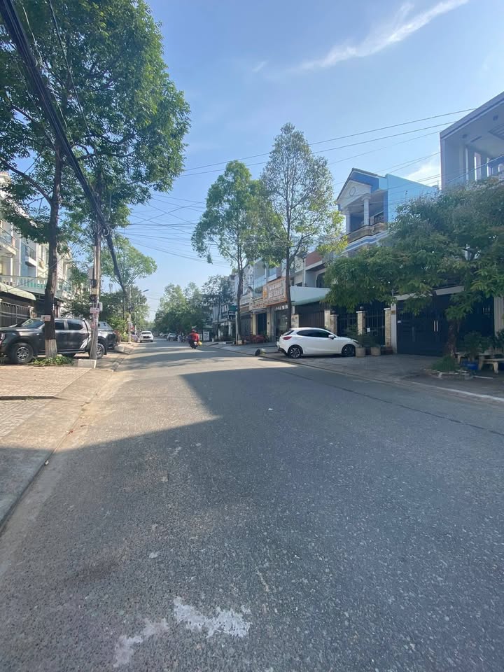 Nhà 1 trệt 2 lầu KDC Hồng Phát, 108m² giá 7 tỷ - Sổ hồng hoàn công